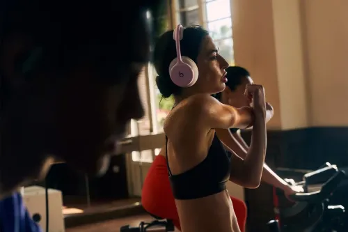 Beats 首款可定制的头戴式耳机 Beats 360 登场