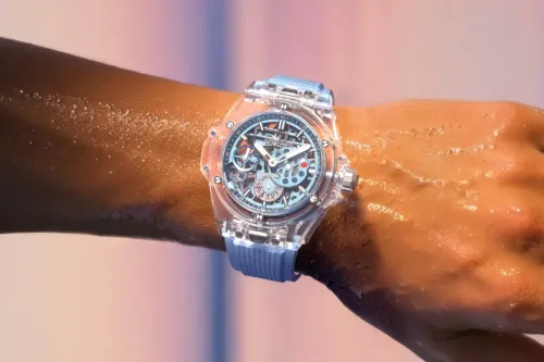 Hublot 全新 Big Bang Sapphire Sky Blue 腕表释出