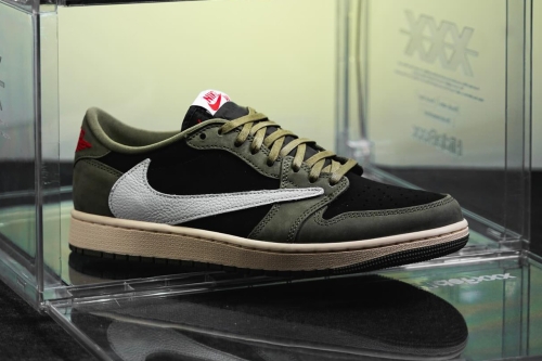 Travis Scott × Air Jordan 1 Low OG 最新联名配色「Black Olive」鞋款率先曝光