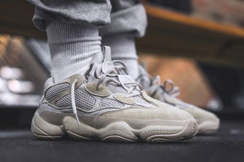 adidas YEEZY 500 人气配色「Blush」鞋款即将重新补货上架