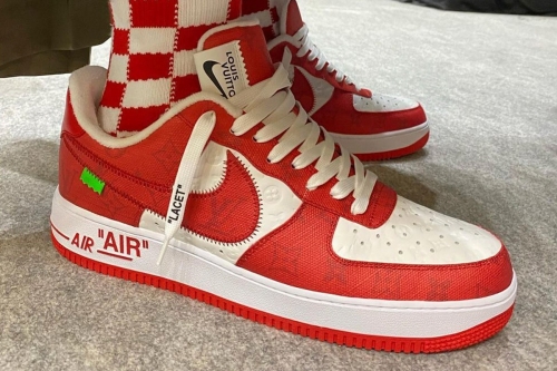 率先近赏 Louis Vuitton 2022 春夏系列全新联乘 Nike Air Force 1 系列鞋款