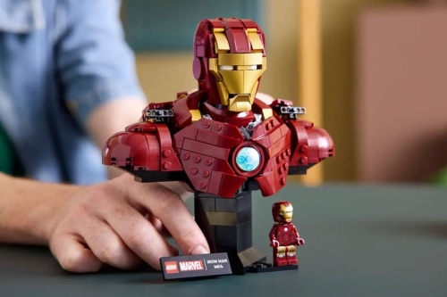 LEGO 推出全新 Iron Man 和 Spider-Man 半身像系列积木套装