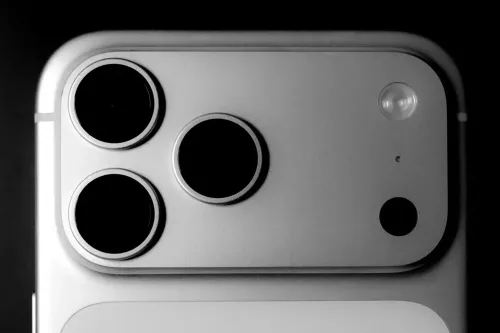 苹果详述 iPhone 18 Pro 密码学照片防伪机制：传感器端即产生原生签名