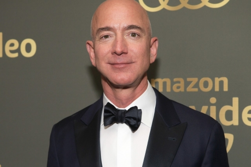 Jeff Bezos 正式卸任 Amazon 首席执行长一职