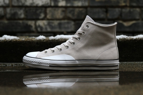 Converse 为 CTAS Hi 和 One Star 释出全新「Pale Grey」配色鞋款