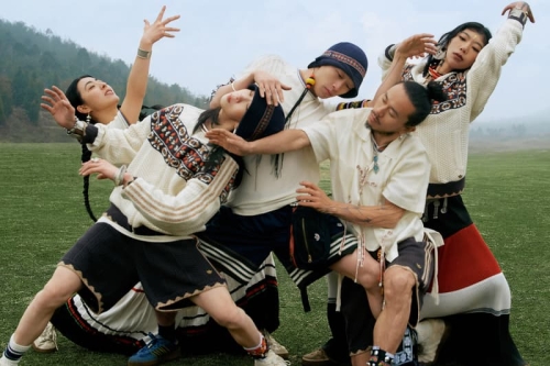 adidas Originals 与陈冠希再度携手,带来 CLOT Silk Collection by Edison Chen 系列