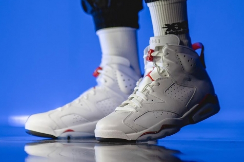 率先上脚 Air Jordan 6 最新配色「Red Oreo」鞋款