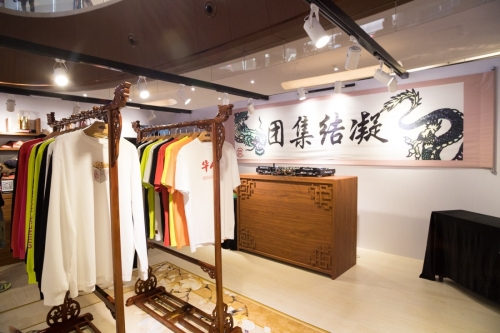 走进 CLOT「CHINESES 华人」别注系列 Pop-Up Store