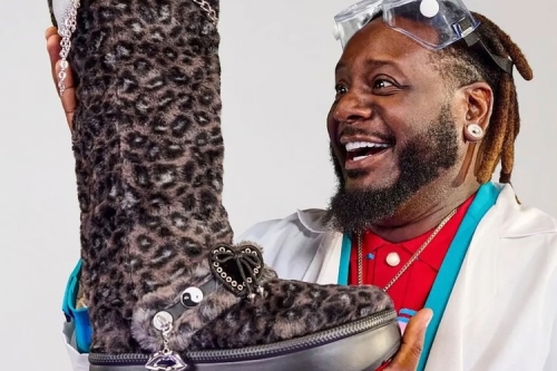 Crocs 携手 T-Pain 推出豹纹毛毛及膝长靴