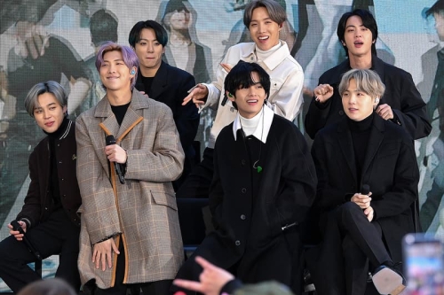 消息称 BTS 将于 2026 年启动「史上最大巡回演唱会」