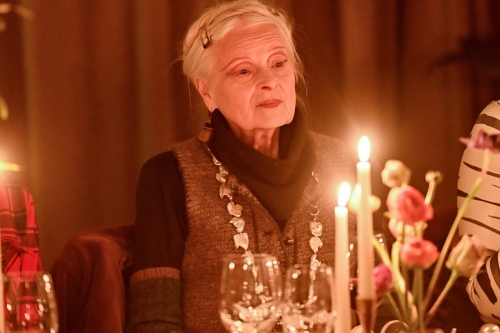 英国传奇设计师 Vivienne Westwood 去世，享年 81 岁