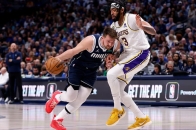 重磅交易！湖人与独行侠互换 Anthony Davis 与 Luka Dončić