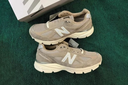 KITH × New Balance 990v4 最新联名鞋款率先曝光