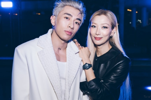 CHANEL 点亮尖沙咀钟楼,J12 腕表面世 25 周年精彩活动回顾