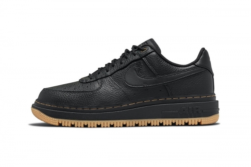 Nike Air Force 1 Luxe 最新配色「Black/Gum」鞋款发布