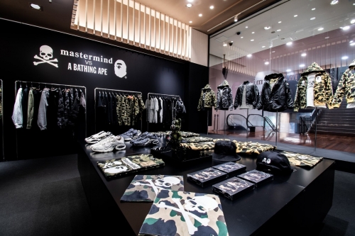 率先走进 mastermind JAPAN × A BATHING APE 伊势丹新宿期间限定店