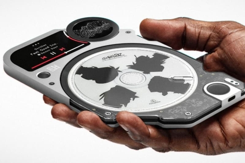 这款概念随身播放器,把「聆听」变成一场可触碰的仪式