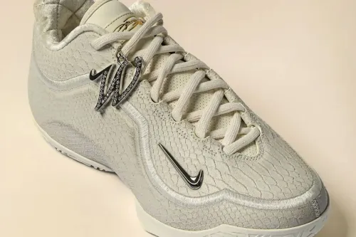 Nike LeBron 23 最新「White Label」配色鞋款曝光