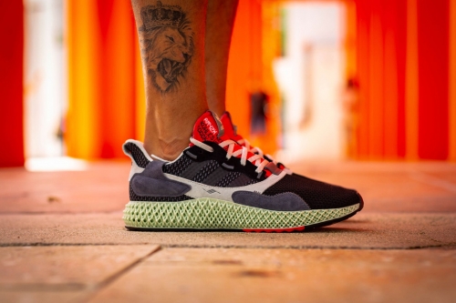 抢先预览 adidas Originals 革新混血大作 Torsion ZX 4000 4D 鞋款