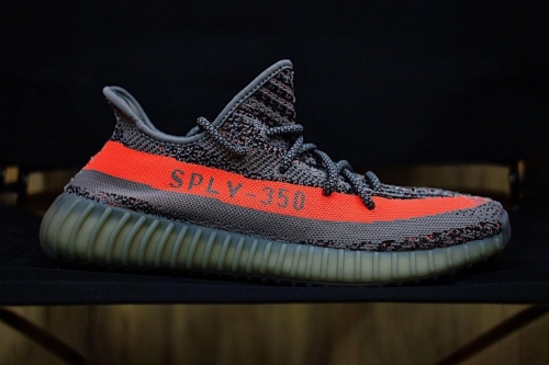 率先近赏 adidas YEEZY BOOST 350 V2「Beluga Reflective」最新反光配色鞋款