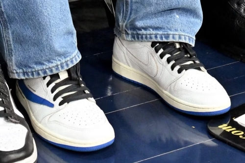Travis Scott 公开着用 fragment design × Air Jordan 1 Low OG 最新三方联名鞋款