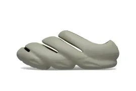 Crocs 推出 ROY 最新「Elephant」配色鞋款