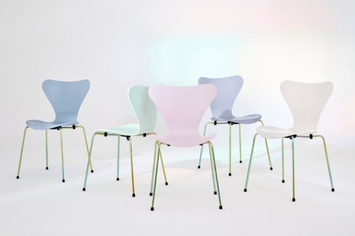 Fritz Hansen 推出 Series 7™ 七号椅 70 周年限定 7:14 AM 色彩系列