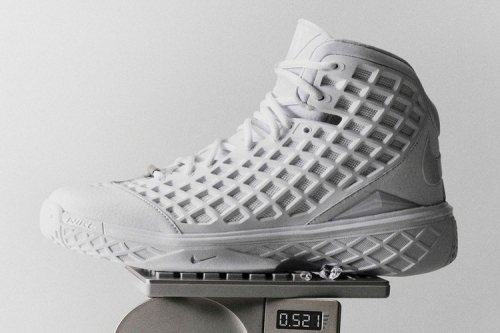 Nike 正式宣布 Kobe 3 Protro 即将于 8 月 23 日正式发售
