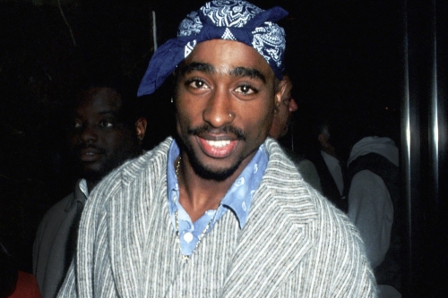 Tupac 挚友 Outlawz 证实将其火化后骨灰掺入卷菸中吸食