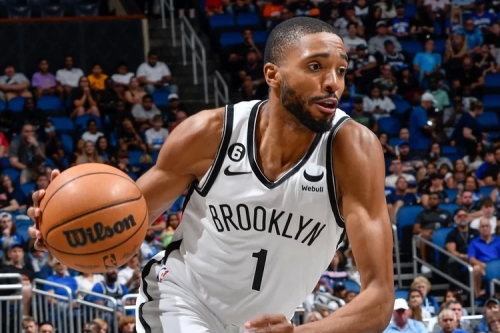 米卡尔·布里奇斯 Mikal Bridges 有望成为 8 年来首个出战 83 场 NBA 常规赛的球员