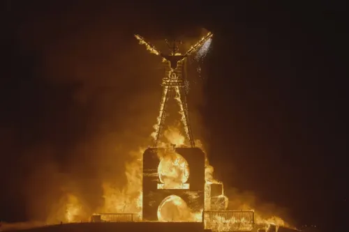 HBO Max 上线震撼新片:Burning Man 纪录片系列《The Man Will Burn》首播