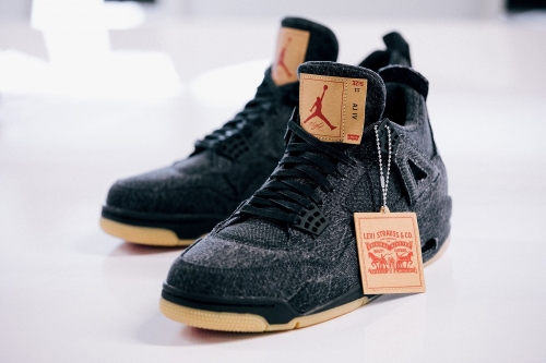 Levi's × Air Jordan 4 全新黑白系列迎即将发售