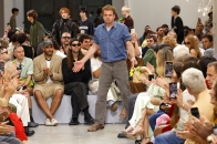 Jonathan Anderson 的 DIOR 首秀社媒浏览量突破 10 亿