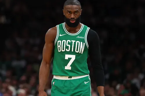 Jaylen Brown 打破沉默:重磅被交易到宿敌 76ers 震撼 NBA