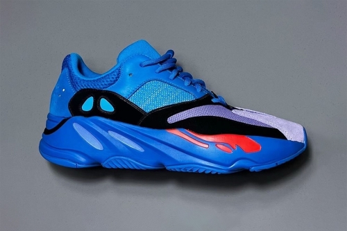 adidas YEEZY BOOST 700 新色「High-Res Blue」鞋款曝光