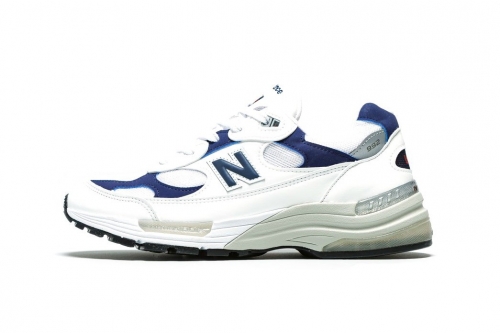 New Balance 992 元老级「White/Navy」复古配色鞋款正式登场