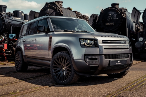 Heritage Customs 打造定制 Land Rover Defender 仿旧锈蚀改装车型