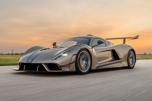 Hennessey Venom F5 Revolution LF 全球唯一手排版登场　2,031hp 尽释狂暴本色