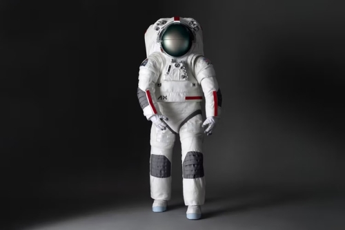 Prada 携手 Axiom Space 打造 NASA 最新登月任务「Artemis III」太空服飞行设计