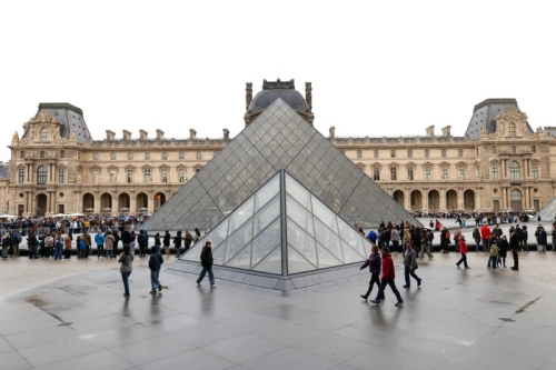 Louvre 称霸 2025 全球博物馆人气榜