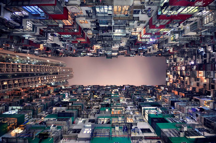 摄影师 Romain Jacquet-Lagreze 推出相片集《Vertical Horizon of Hong Kong》