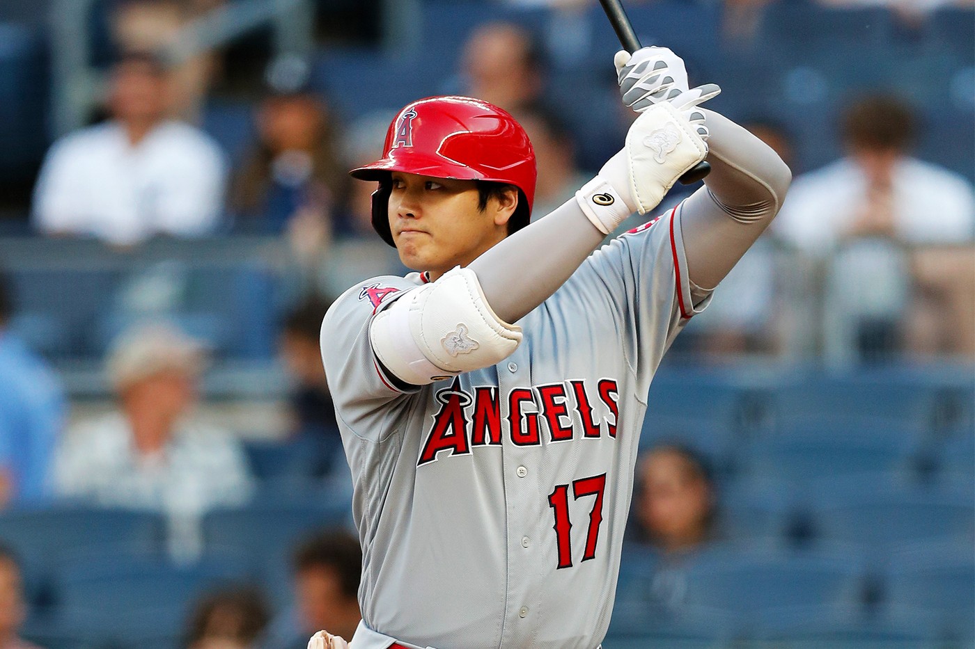 大谷翔平成为 MLB 历史首位同时出任明星赛投手、打者位置的球员
