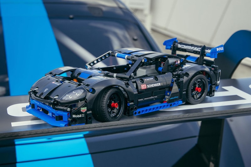 LEGO Technic 推出全新 Porsche GT4 e-Performance 积木遥控车