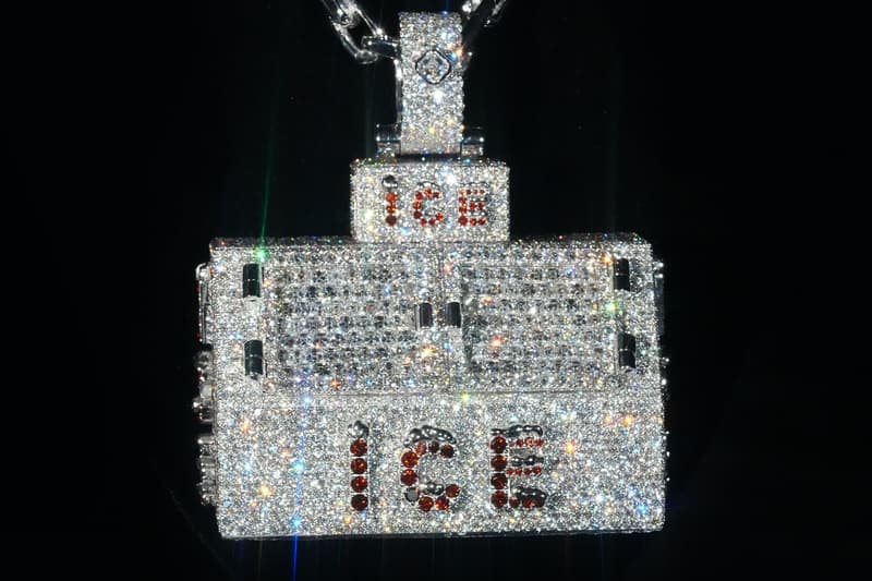 知名珠宝名匠 Eric the Jeweler 为 Drake 全新「ICEMAN」颈链注入极致 Ice 氛围