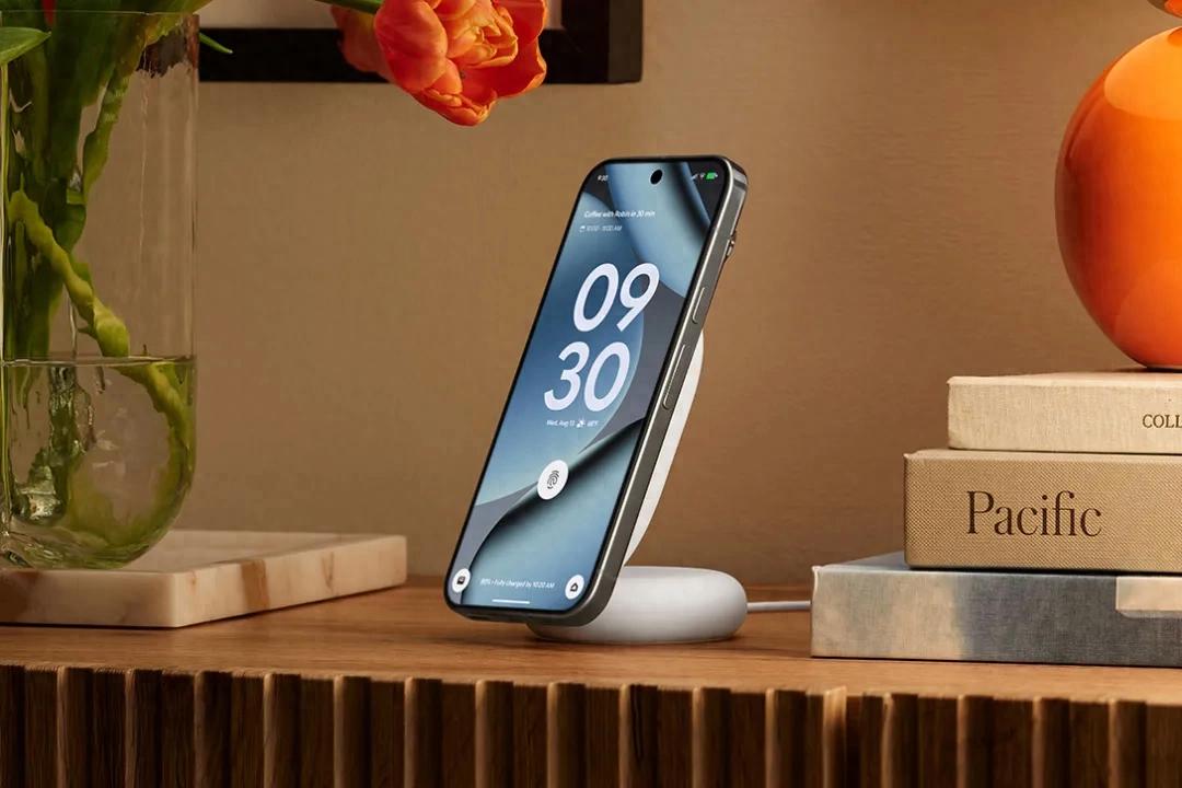 Google 推出首款磁性无线充电配件