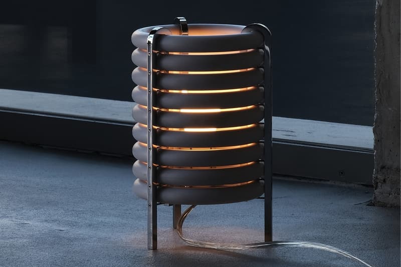 限量 150 盏：Akasaki & Vanhuyse 把东急 8500 系吊环升级再造为桌灯「WA」