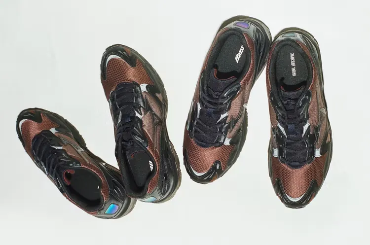 Mizuno Sportstyle 携手 VAINL ARCHIVE 推出全新联名 Wave Rider 10