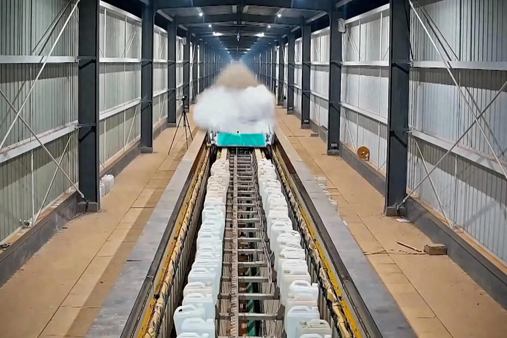 中国超导磁浮测试创纪录：1 吨载具 2 秒内飙至 700 公里/时