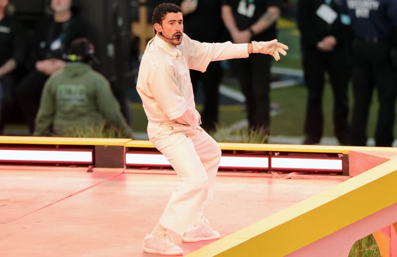 Bad Bunny 于 Super Bowl 中场秀实着曝光未发售 adidas BadBo 1.0「Resilience」新鞋款