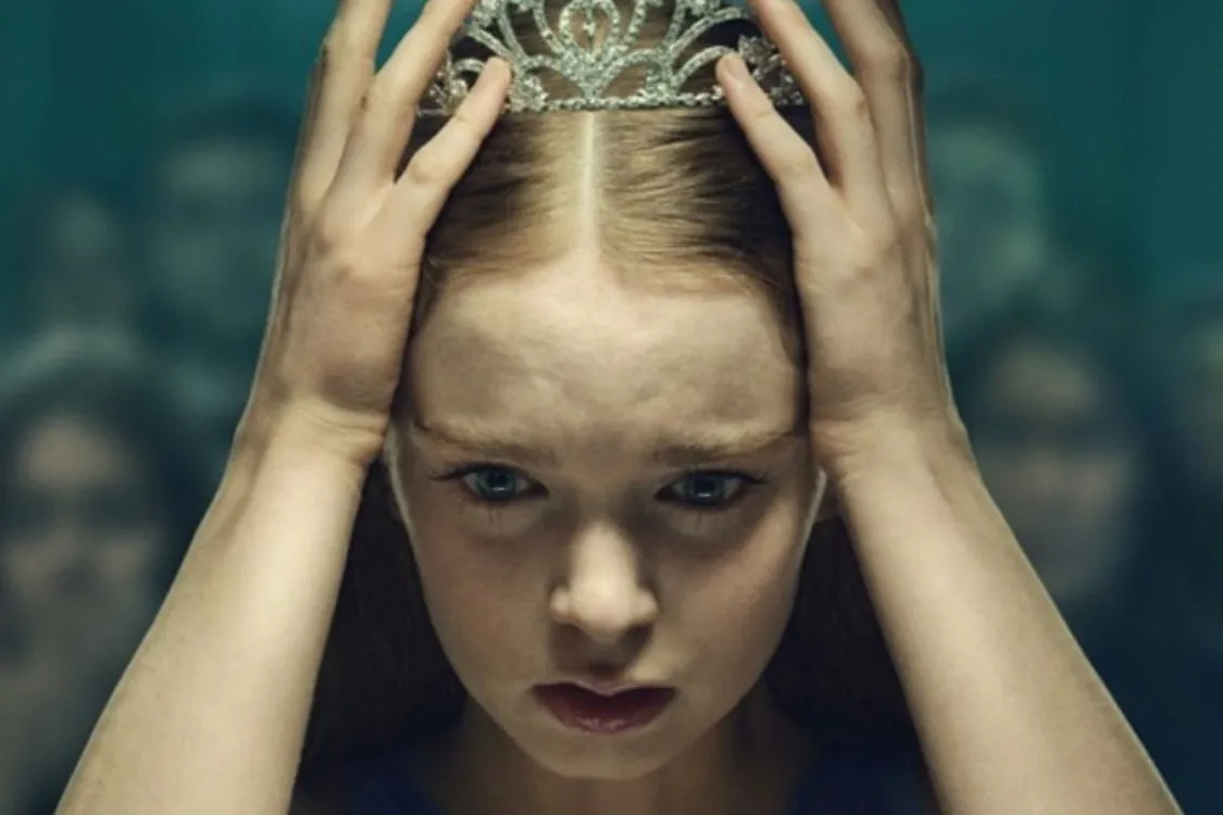 Amazon Prime Video 释出 Mike Flanagan 重塑《Carrie》的惊悚首支先导预告